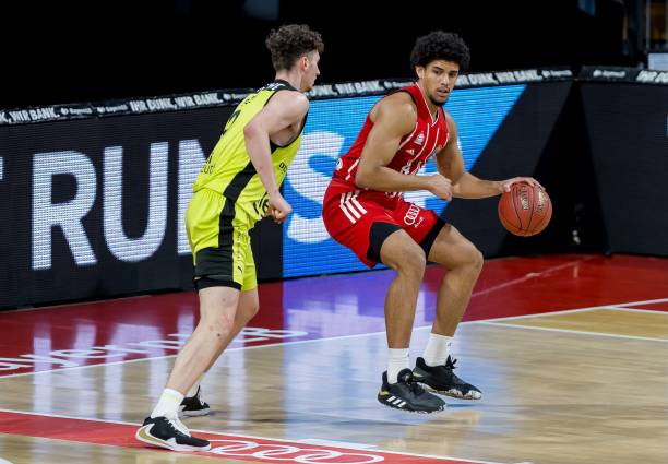 做出积极贡 做出积极贡