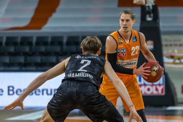 场均关键传 场均关键传