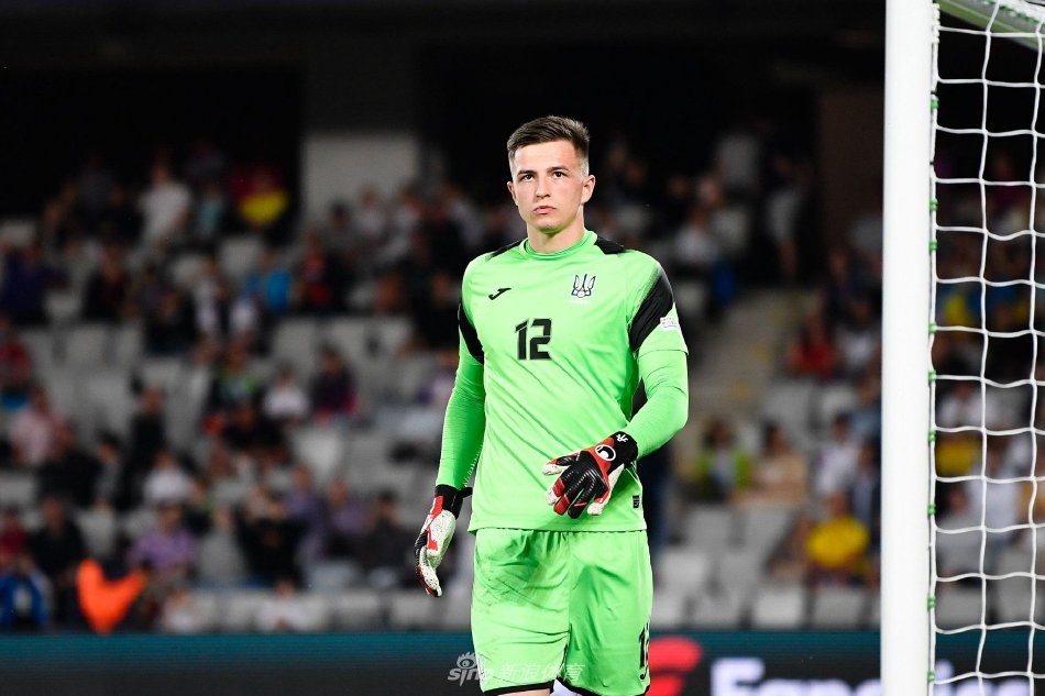 际赛场上崭 际赛场上崭