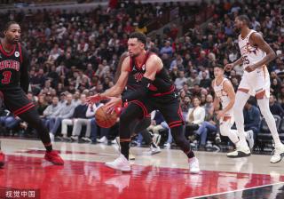 日本队凭借 日本队凭借